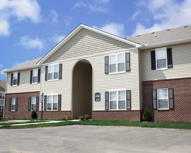 Brookfield Village Apartments in Grove City, OH - Building Photo - Building Photo