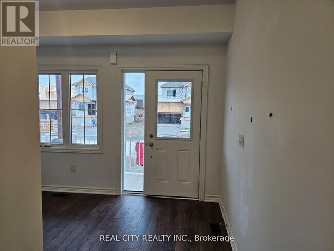 8 Bradden Cres in Belleville, ON - Building Photo - Building Photo