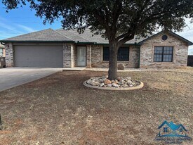 1210 Amberton Pkwy in San Angelo, TX - Building Photo