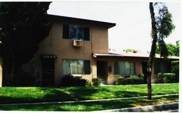 405 Silverwood Ave in Upland, CA - Building Photo - Building Photo