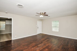4229 Frazier Ave in Fort Worth, TX - Building Photo - Building Photo