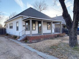617 W 13th Ave in Hutchinson, KS - Building Photo