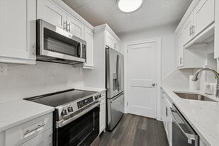 40 Le Forge Ct in Chesterbrook, PA - Building Photo