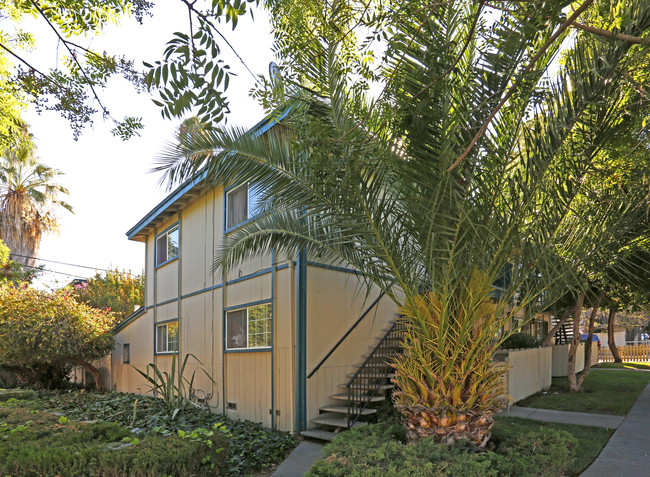 560-580 Avalani Ave in San Jose, CA - Foto de edificio - Building Photo