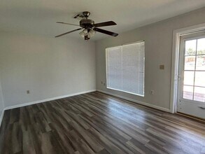 6106 NW Ash Ave in Lawton, OK - Building Photo - Building Photo