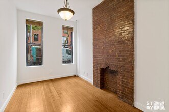 102 N 7th St in Brooklyn, NY - Building Photo - Building Photo