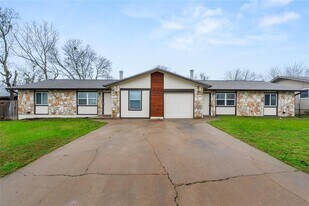 10511 Man O War Ave in Austin, TX - Building Photo