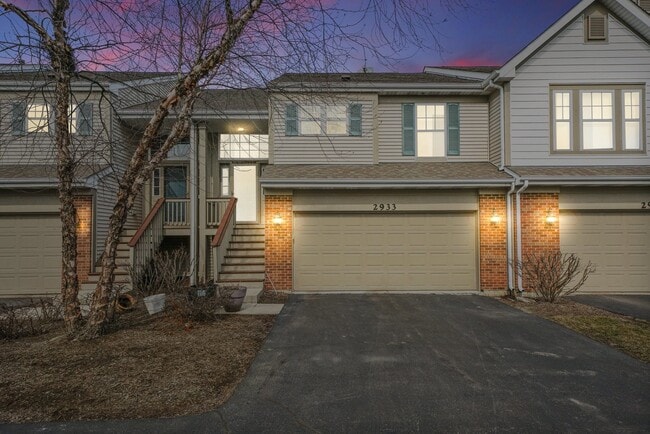 2933 Saganashkee Ln in Naperville, IL - Building Photo - Building Photo