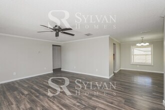 7829 Glencoe Dr in New Port Richey, FL - Foto de edificio - Building Photo