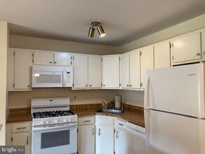 2003 Raven's Row in Evesham, NJ - Building Photo - Building Photo