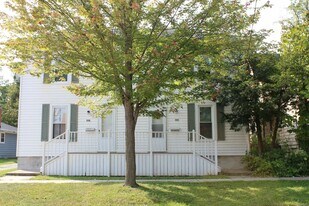 222 S 4th St in Whitewater, WI - Building Photo