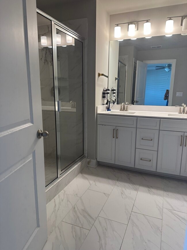 property at 805 Mackay Crk