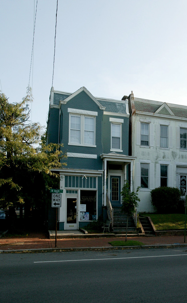 1330 W Main St in Richmond, VA - Foto de edificio - Building Photo