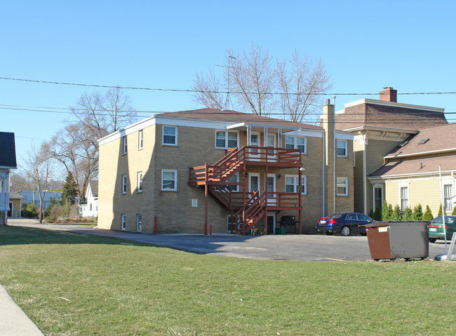 312 E Washington St in Marengo, IL - Building Photo - Building Photo