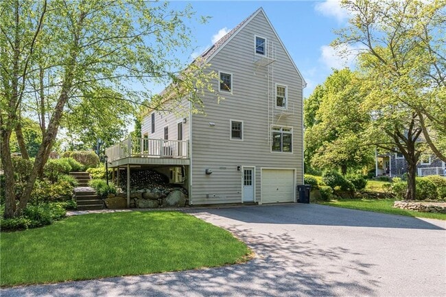 544 Slocum Rd in North Kingstown, RI - Building Photo - Building Photo