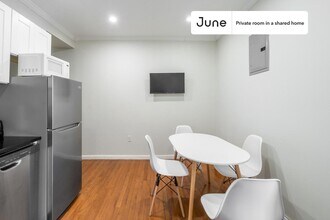 Room in Shared 3 bed/1 bath home, Unit A in New York, NY - Building Photo - Building Photo