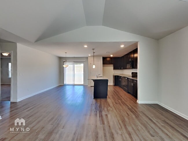 120 Dasher Dr in Stillwell, GA - Foto de edificio - Building Photo