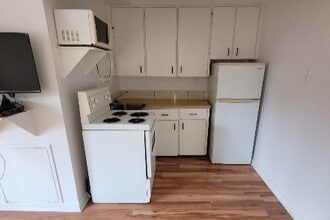 4724 Pierre-Coubertin in Montréal, QC - Building Photo - Building Photo