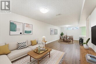 731 Annland St in Pickering, ON - Building Photo - Building Photo