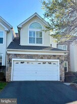19913 Naples Lakes Terrace in Ashburn, VA - Building Photo