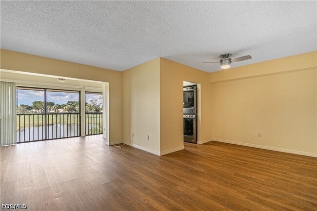 7410 Lake Breeze Dr