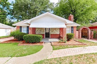 2921 E Wynnton Ln in Columbus, GA - Building Photo