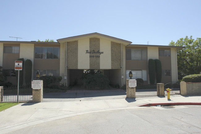 Park De Anza in San Gabriel, CA - Foto de edificio - Building Photo