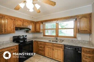 908 S Trail Ridge Dr in Independence, MO - Building Photo - Building Photo