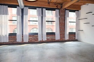 1015 Washington Ave, Unit #401 in St. Louis, MO - Building Photo - Building Photo