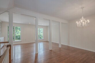 3036 Highland Ave in Wilmette, IL - Building Photo - Building Photo