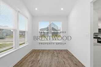 17029 Cole Evans Dr in Noblesville, IN - Building Photo - Building Photo