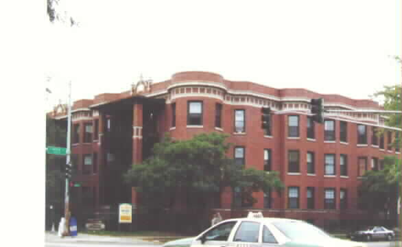 6928 N Sheridan Rd in Chicago, IL - Foto de edificio - Building Photo