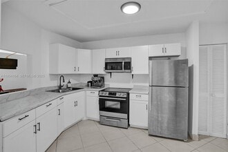 1780 NE 191st St in North Miami Beach, FL - Building Photo - Building Photo