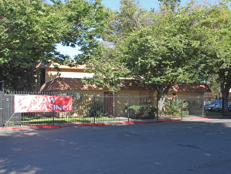 Delta Village Apartments in Stockton, CA - Foto de edificio