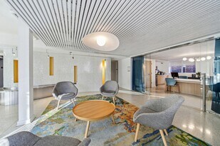 Brix on Morse in Chicago, IL - Building Photo