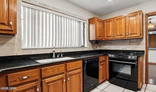 833 W Pierson Dr in Lynn Haven, FL - Building Photo - Building Photo