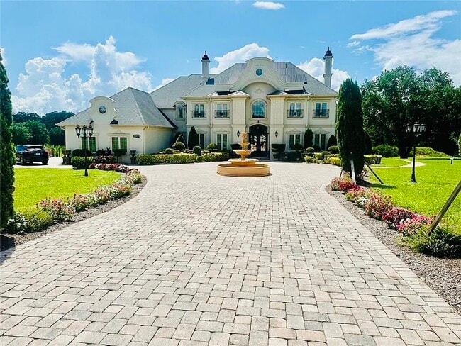 property at 10301 Savannah Ridge Ln