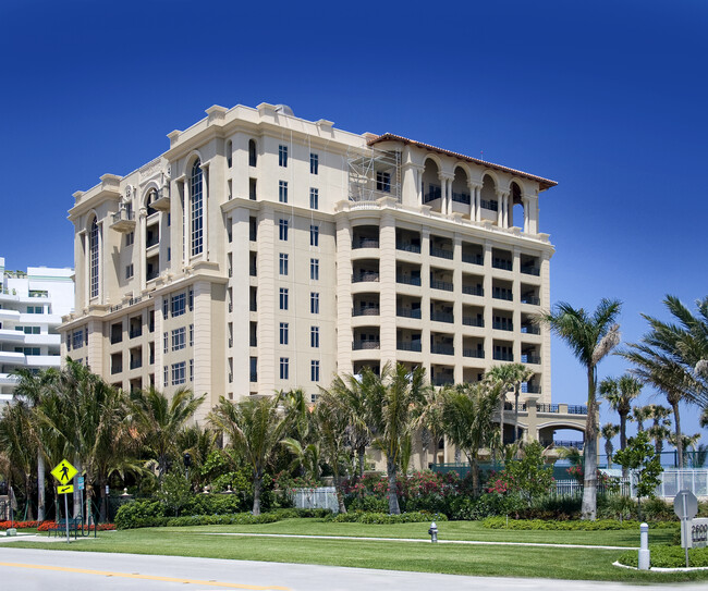 Luxuria in Boca Raton, FL - Foto de edificio - Building Photo