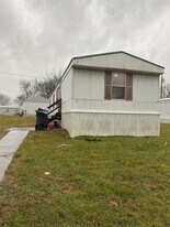 203 Zackary St in Oak Grove, KY - Building Photo