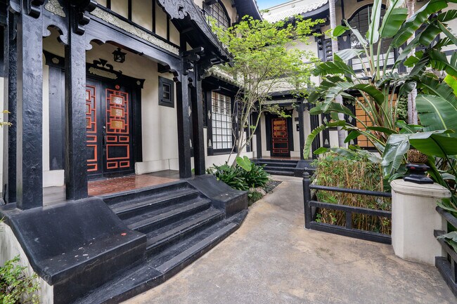 1220 N La Cienega Blvd in West Hollywood, CA - Building Photo - Building Photo