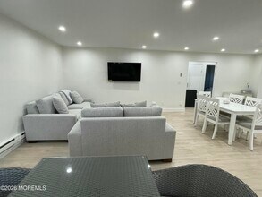 65 Cedar Ave in Long Branch, NJ - Foto de edificio - Building Photo