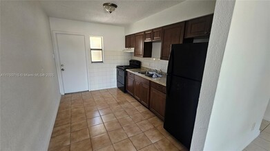 1442 NW 5th Ave in Fort Lauderdale, FL - Building Photo - Building Photo