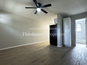 1930 Park St in Atlantic Beach, FL - Foto de edificio - Building Photo