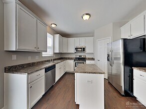 2345 Cedarmill Dr in Franklin, IN - Building Photo - Building Photo