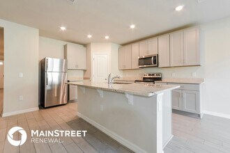 1082 Oak Vly Dr in Auburndale, FL - Building Photo - Building Photo