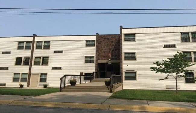 property at 2001 Washington St