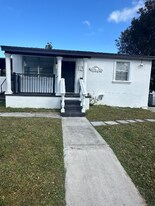 731 SW 8th Ave in Hallandale Beach, FL - Building Photo