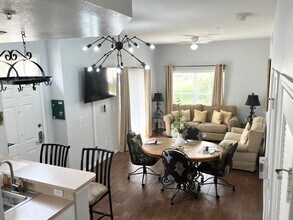 4003 San Sebastian Dr in Kissimmee, FL - Building Photo - Building Photo