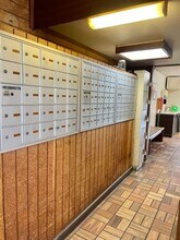 5122 Likini St in Honolulu, HI - Building Photo - Building Photo