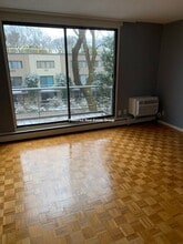 330 Newton St, Unit C in Chestnut Hill, MA - Building Photo - Building Photo